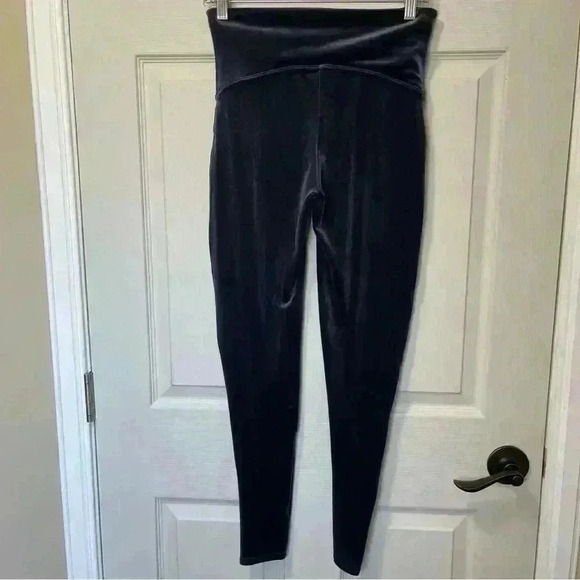 Spanx Moon Shadow Velvet Leggings NWT Sz L - Picture 3 of 5
